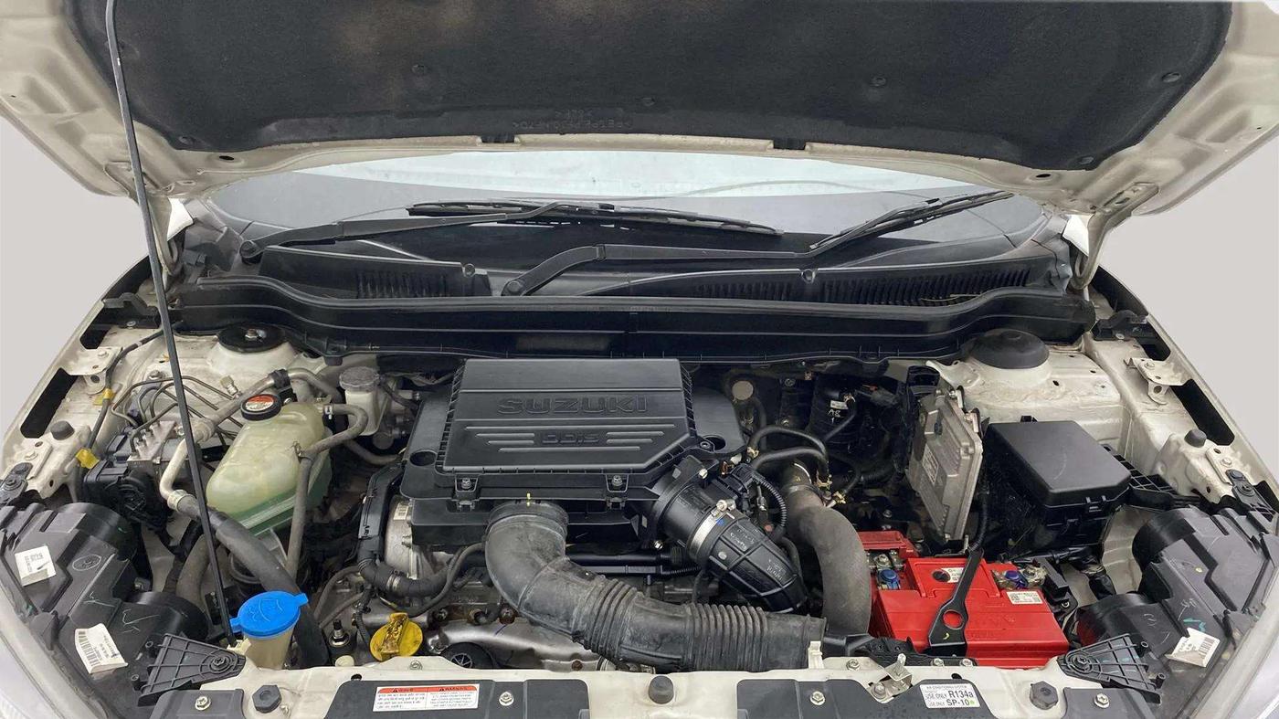 2018 Maruti Vitara Brezza ZDI, Diesel, Manual, 58,881 km, Engine View