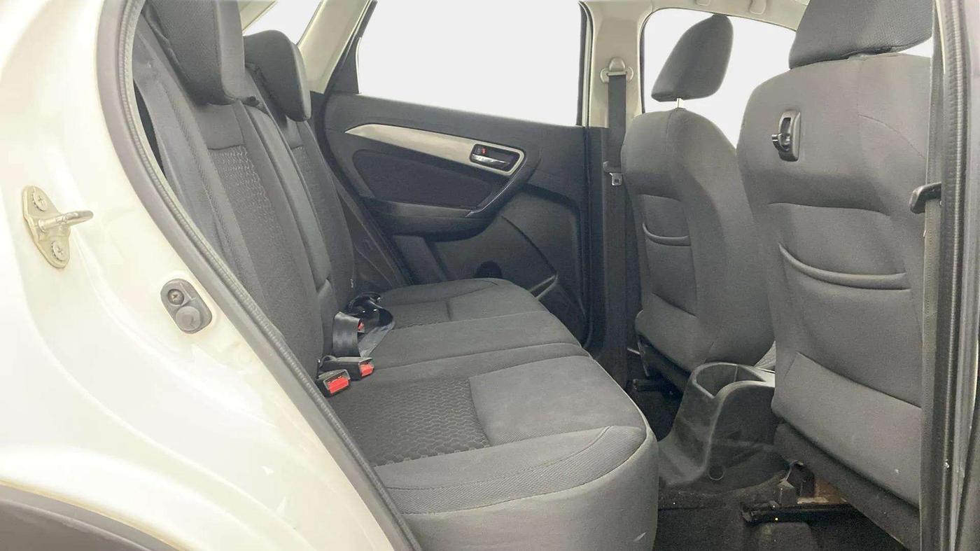 2018 Maruti Vitara Brezza ZDI, Diesel, Manual, 58,881 km, Right Side Rear Door Cabin