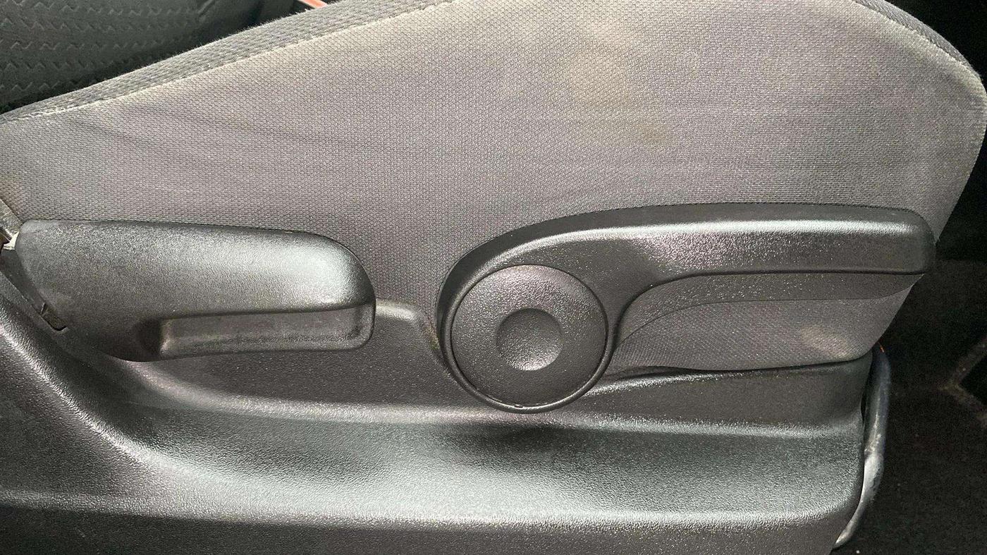 2018 Maruti Vitara Brezza ZDI, Diesel, Manual, 58,881 km, Driver Side Adjustment Panel