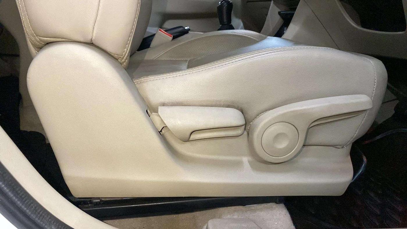 2021 Maruti Ciaz ALPHA 1.5 SHVS PETROL, Petrol, Manual, 54,448 km, Driver Side Adjustment Panel