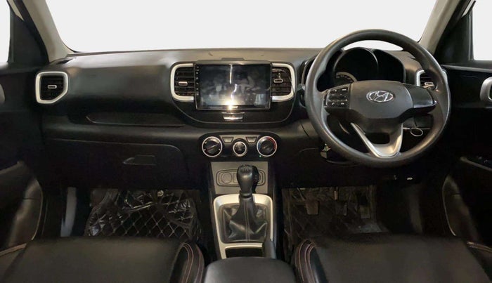 2020 Hyundai VENUE S 1.2, Petrol, Manual, 77,099 km, Dashboard