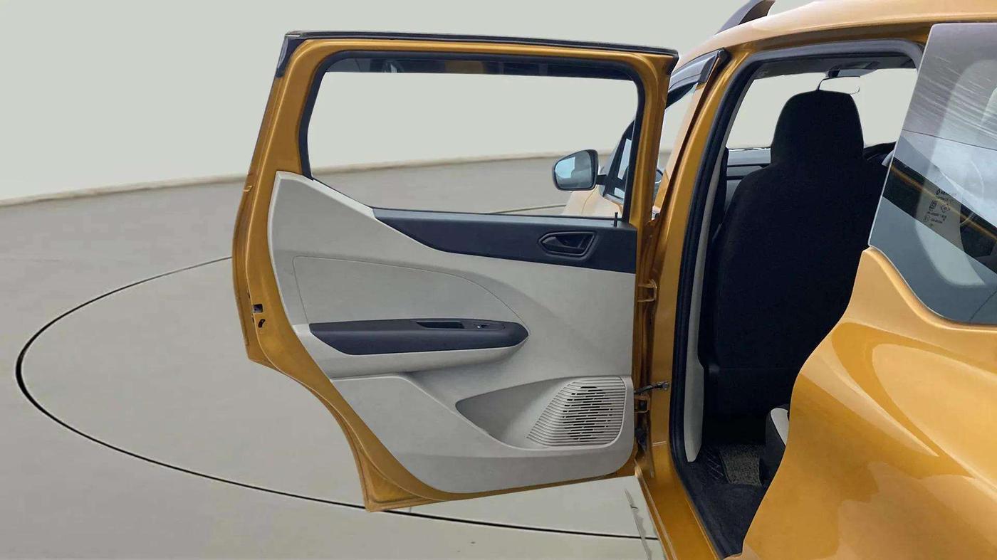 2022 Renault TRIBER RXL MT, Petrol, Manual, 12,630 km, LHS Rear Door