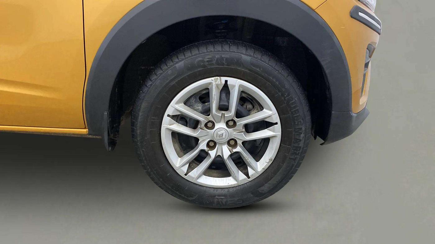 2022 Renault TRIBER RXL MT, Petrol, Manual, 12,630 km, Right Front Wheel