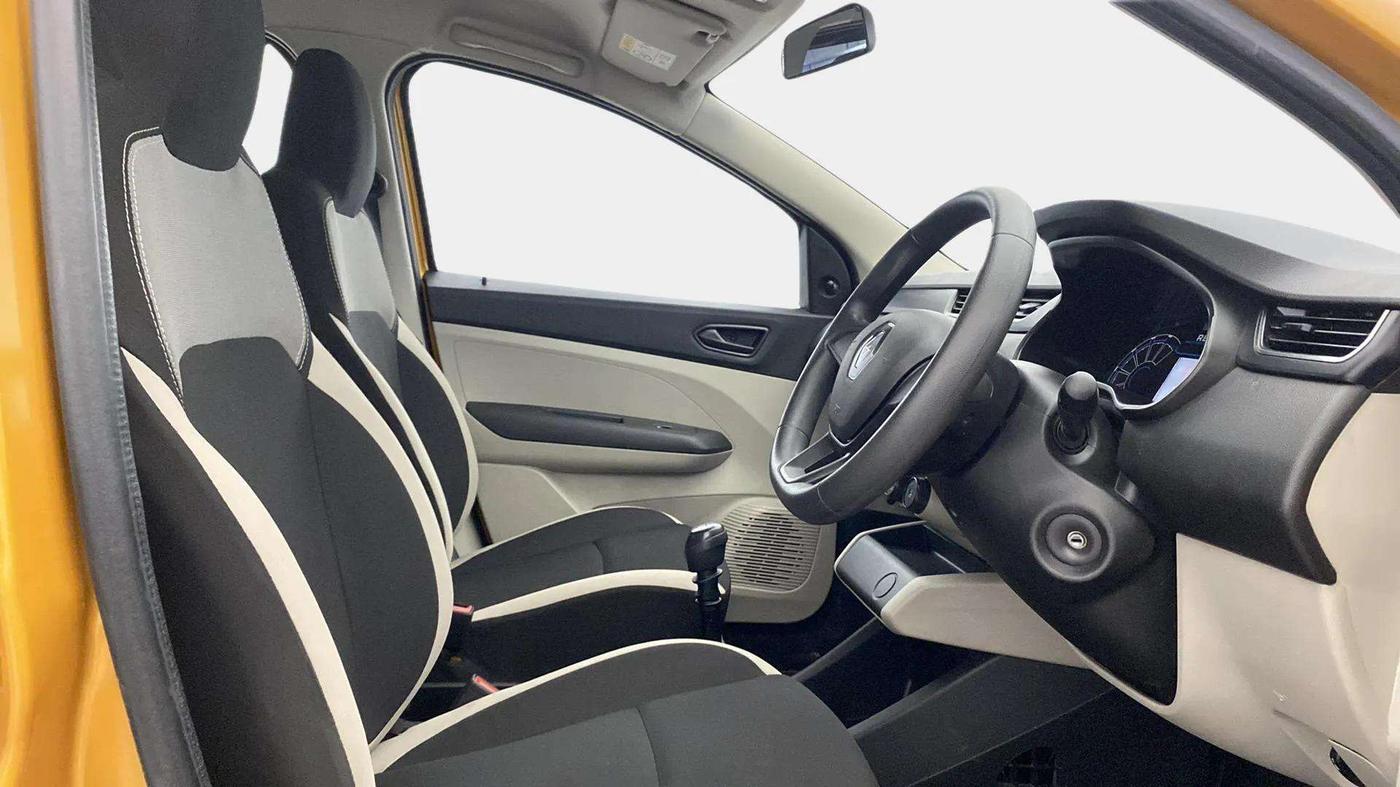 2022 Renault TRIBER RXL MT, Petrol, Manual, 12,630 km, Right Side Front Door Cabin