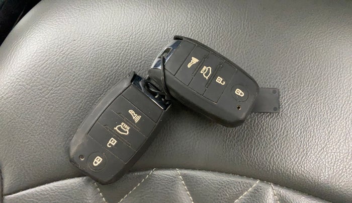 2021 KIA SELTOS HTK PLUS 1.5 IMT, Petrol, Manual, 17,083 km, Key Close Up