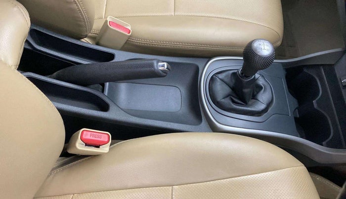 2019 Honda City 1.5L I-VTEC V MT, Petrol, Manual, 76,702 km, Gear Lever