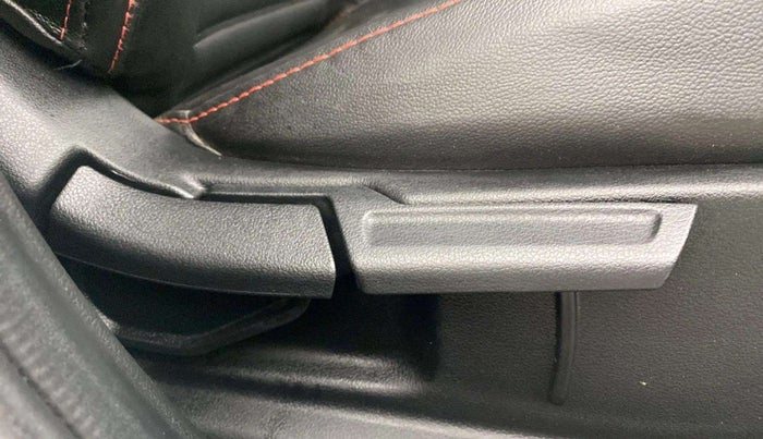 2022 Hyundai GRAND I10 NIOS MAGNA CORPORATE EDITION 1.2 KAPPA VTVT, Petrol, Manual, 5,055 km, Driver Side Adjustment Panel