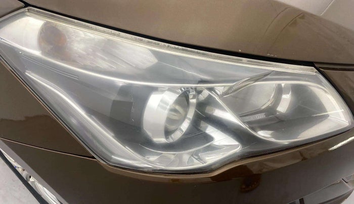 2016 Maruti Ciaz ZXI, Petrol, Manual, 51,756 km, Right headlight - Minor scratches