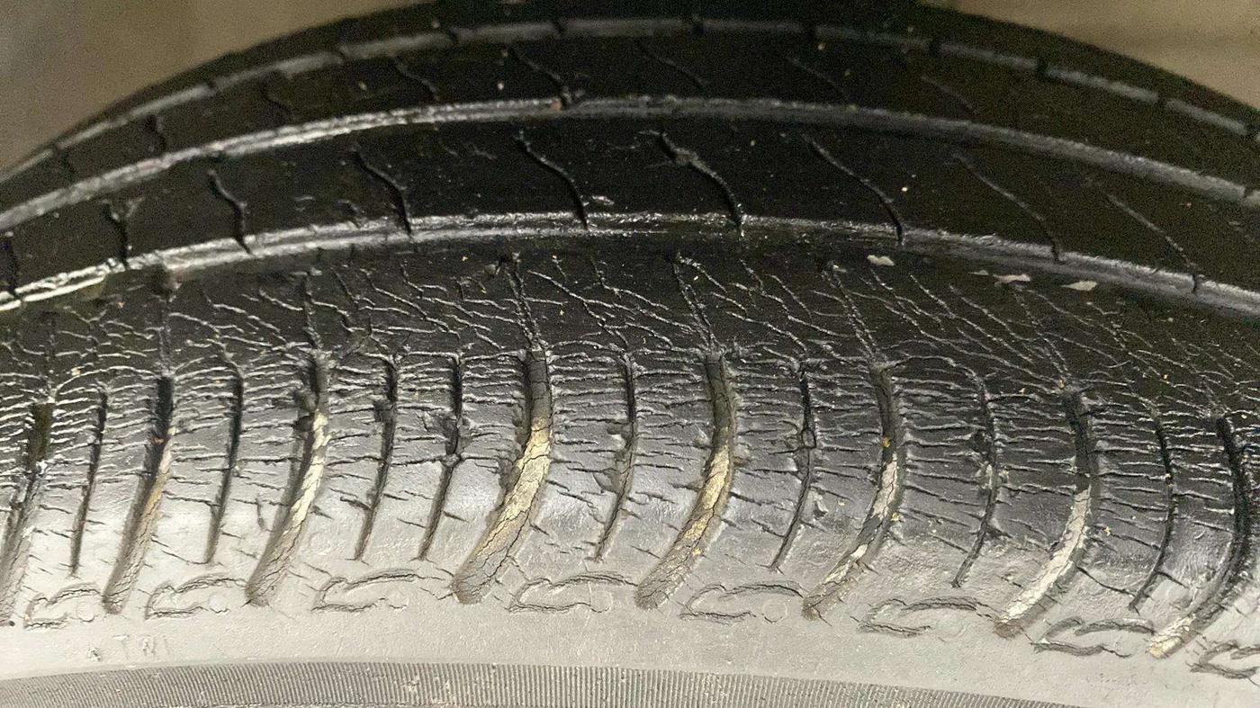 2020 Maruti S PRESSO VXI, Petrol, Manual, 47,262 km, Right Front Tyre Tread