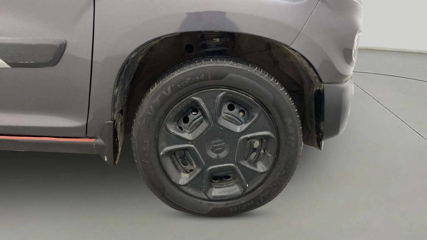 2020 Maruti S PRESSO VXI, Petrol, Manual, 47,262 km, Right Front Wheel