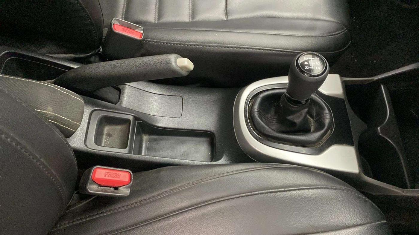 2017 Honda WR-V 1.2L I-VTEC VX MT, Petrol, Manual, 25,520 km, Gear Lever