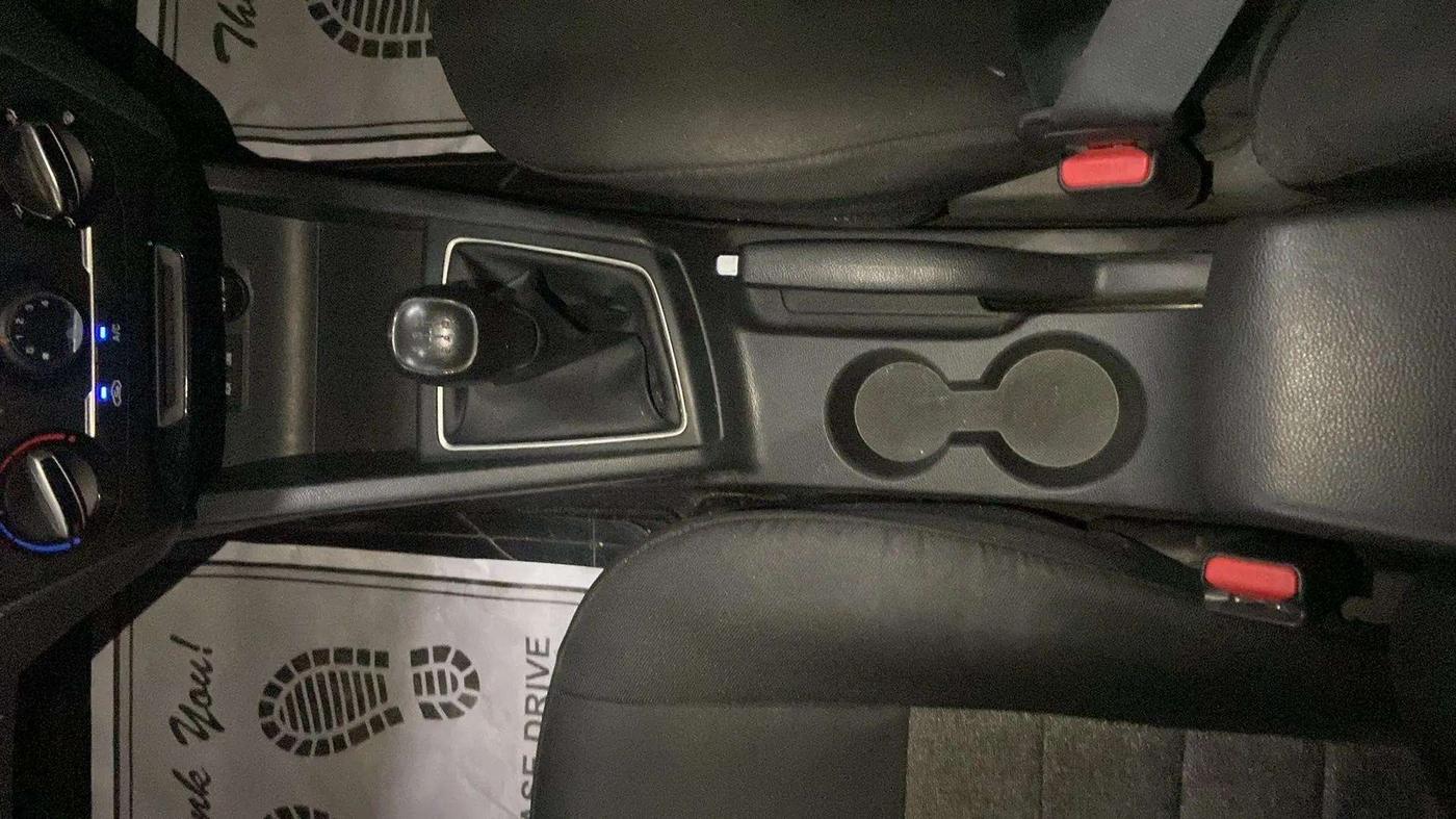 2019 Hyundai Elite i20 MAGNA PLUS 1.2, Petrol, Manual, 16,497 km, Gear Lever