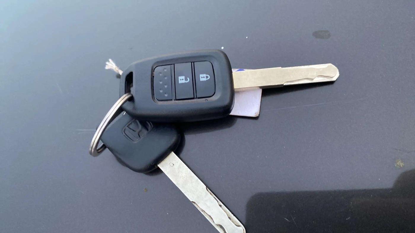 2018 Honda WR-V 1.2L I-VTEC S MT, Petrol, Manual, 61,972 km, Key Close Up