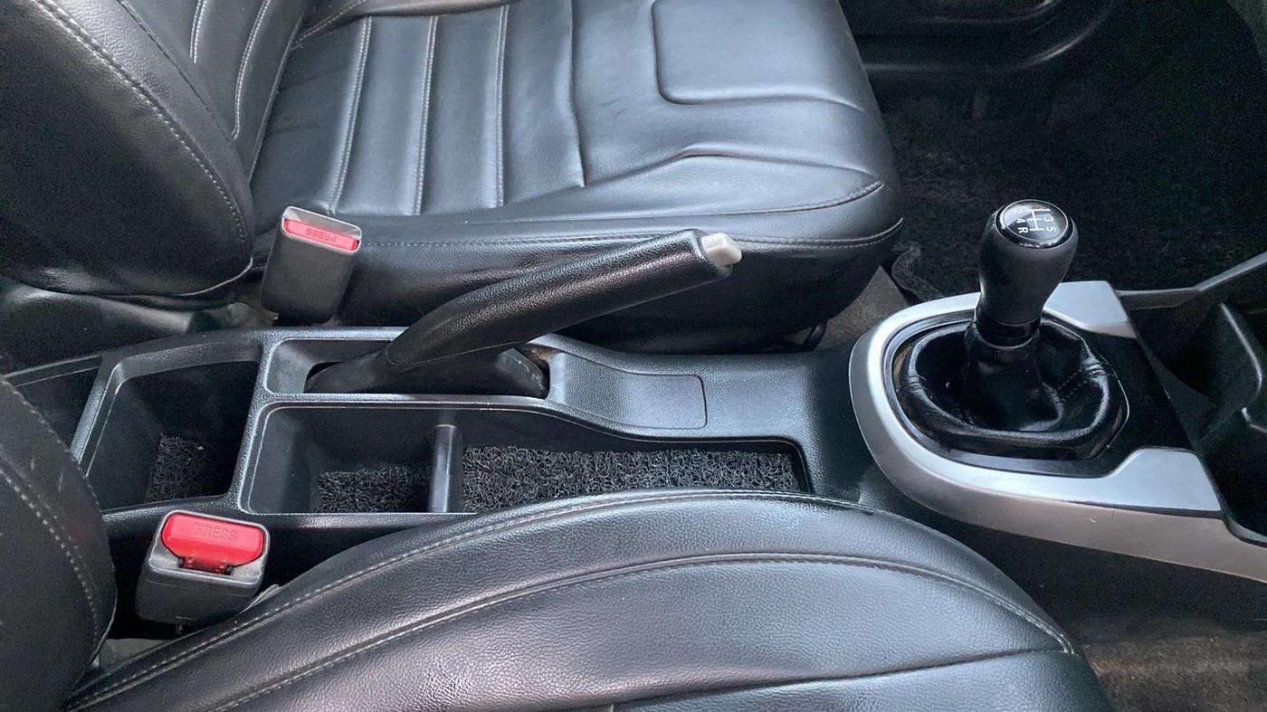 2018 Honda WR-V 1.2L I-VTEC S MT, Petrol, Manual, 61,972 km, Gear Lever