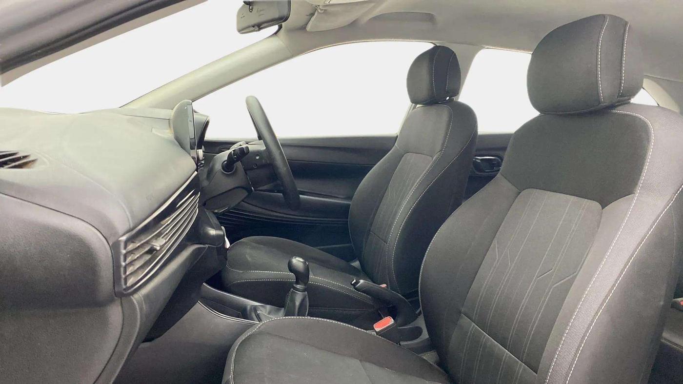 2021 Hyundai NEW I20 SPORTZ 1.2 MT, Petrol, Manual, 63,332 km, Right Side Front Door Cabin