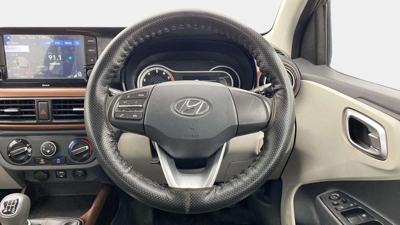 2022 Hyundai AURA SX 1.2, Petrol, Manual, 25,690 km, Steering Wheel Close Up
