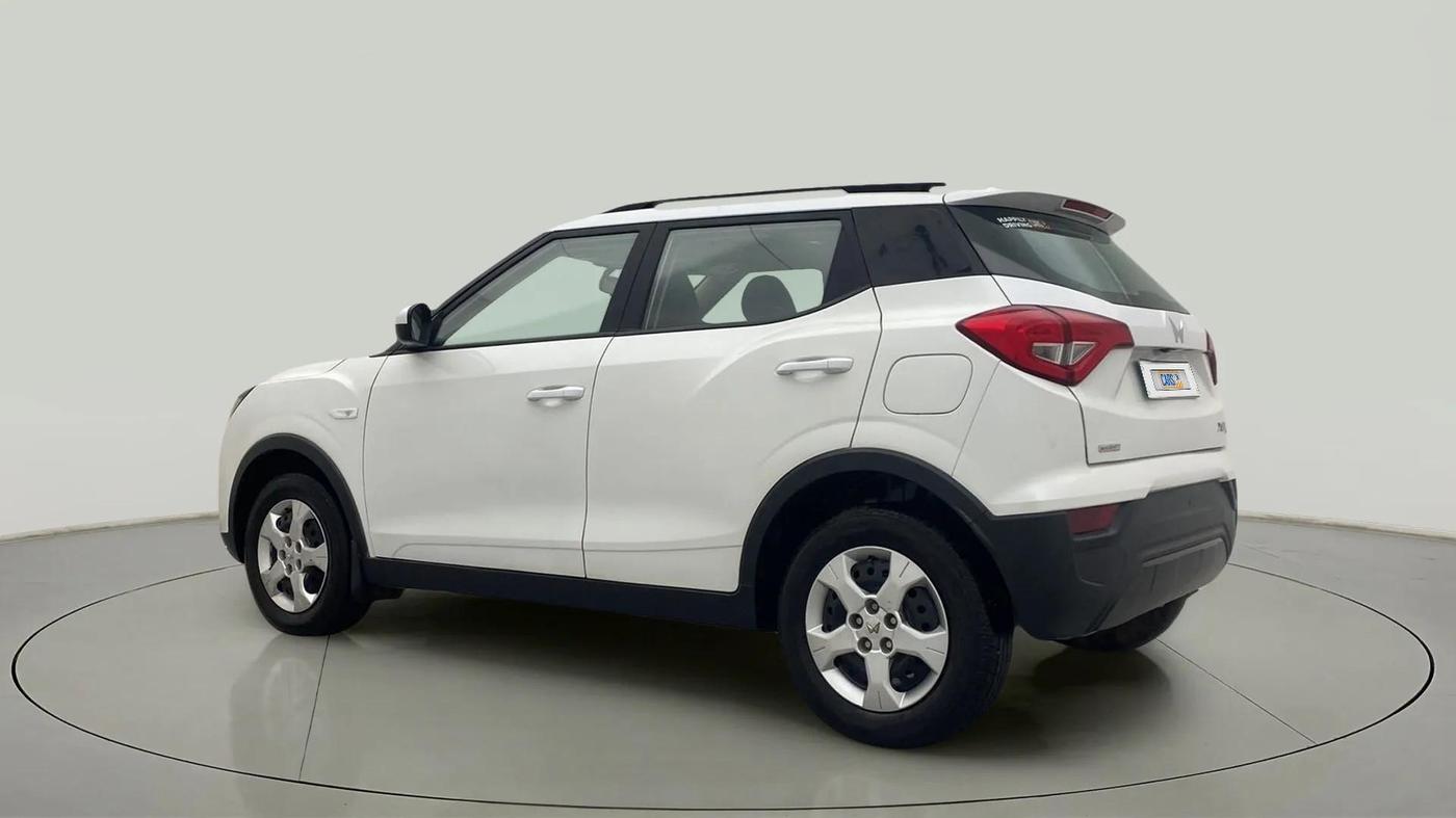 2024 Mahindra XUV300 W6 1.5 DIESEL AMT, Diesel, Automatic, 15,621 km, Left Back Diagonal