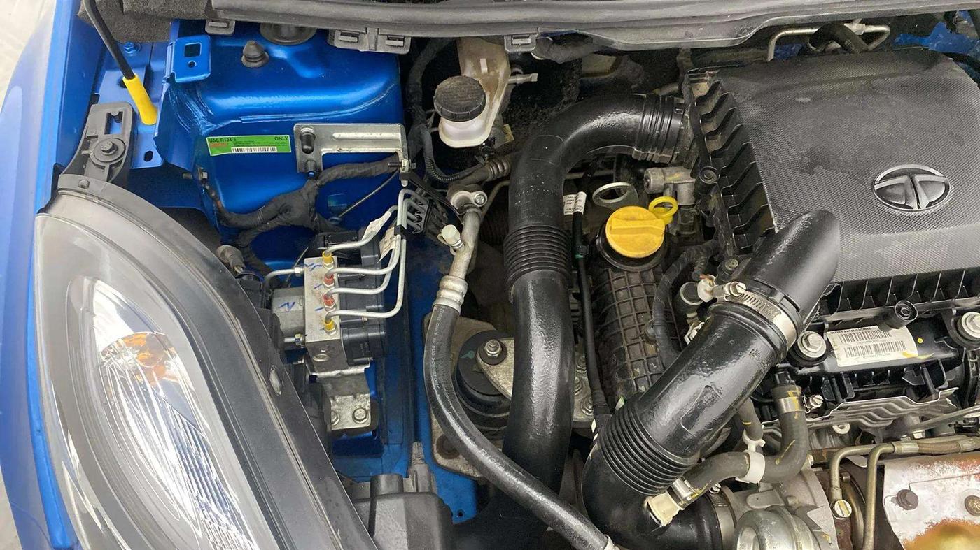 2019 Tata NEXON XMA PETROL, Petrol, Automatic, 12,818 km, Engine View - Right