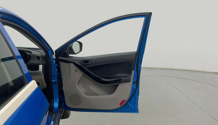 2019 Tata NEXON XMA PETROL, Petrol, Automatic, 12,818 km, RHS Front Door