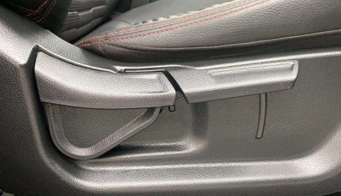 2020 KIA SONET GTX PLUS 1.0 DCT, Petrol, Automatic, 31,048 km, Driver Side Adjustment Panel