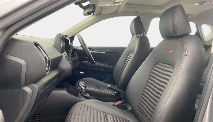 2020 KIA SONET GTX PLUS 1.0 DCT, Petrol, Automatic, 31,048 km, Right Side Front Door Cabin