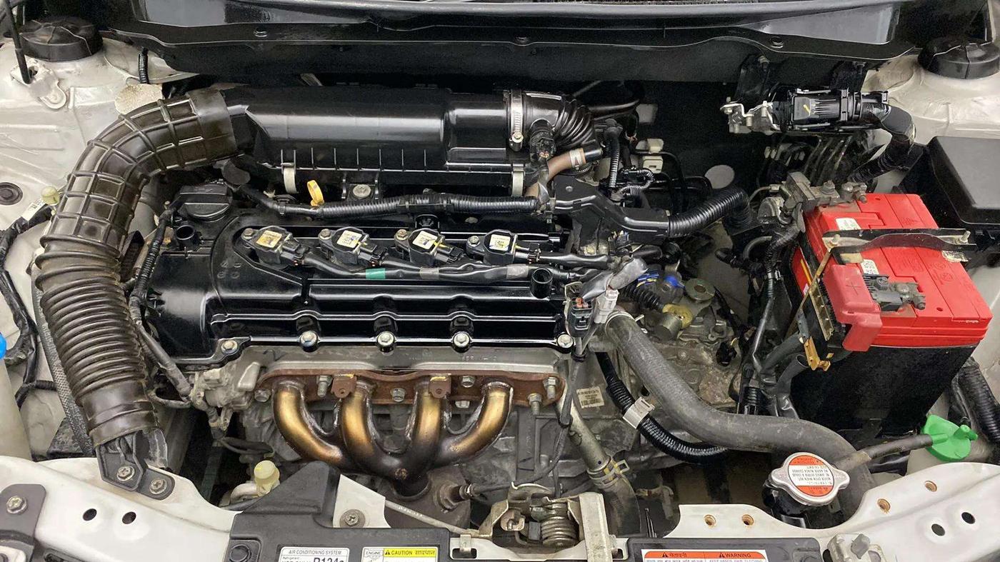2017 Maruti Dzire VXI, Petrol, Manual, 13,305 km, Engine View