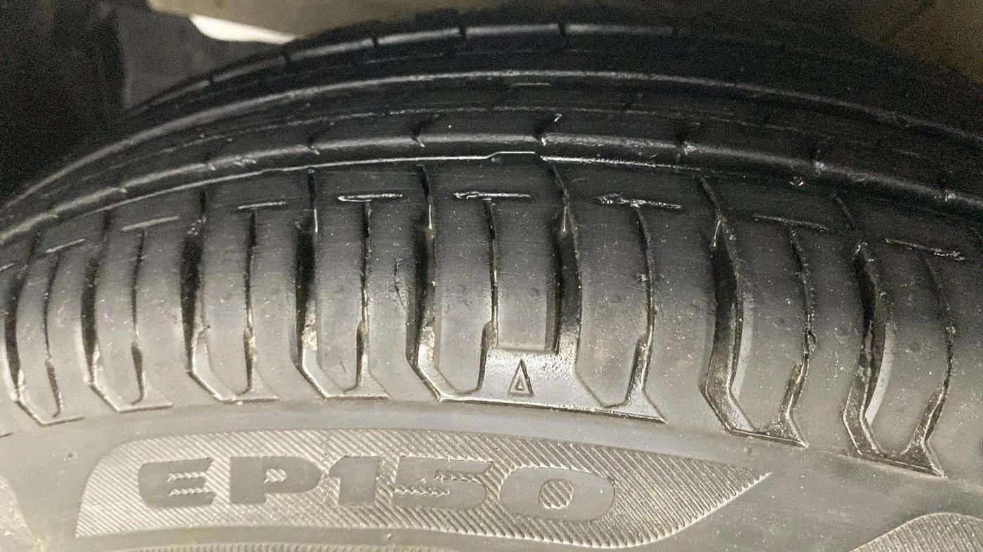 2017 Maruti Dzire VXI, Petrol, Manual, 13,305 km, Left Rear Tyre Tread