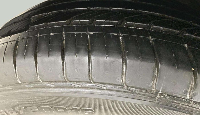 2023 Tata NEXON XM SUNROOF PETROL, Petrol, Manual, 15,772 km, Left Front Tyre Tread