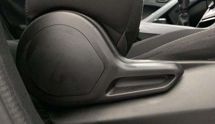 2023 Tata NEXON XM SUNROOF PETROL, Petrol, Manual, 15,772 km, Driver Side Adjustment Panel