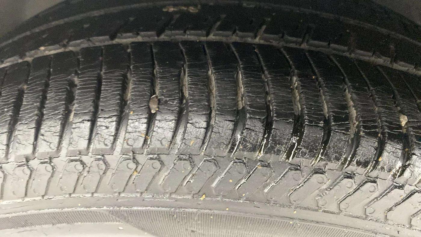 2016 Ford Ecosport TITANIUM 1.5L PETROL AT, Petrol, Automatic, 50,249 km, Left Front Tyre Tread