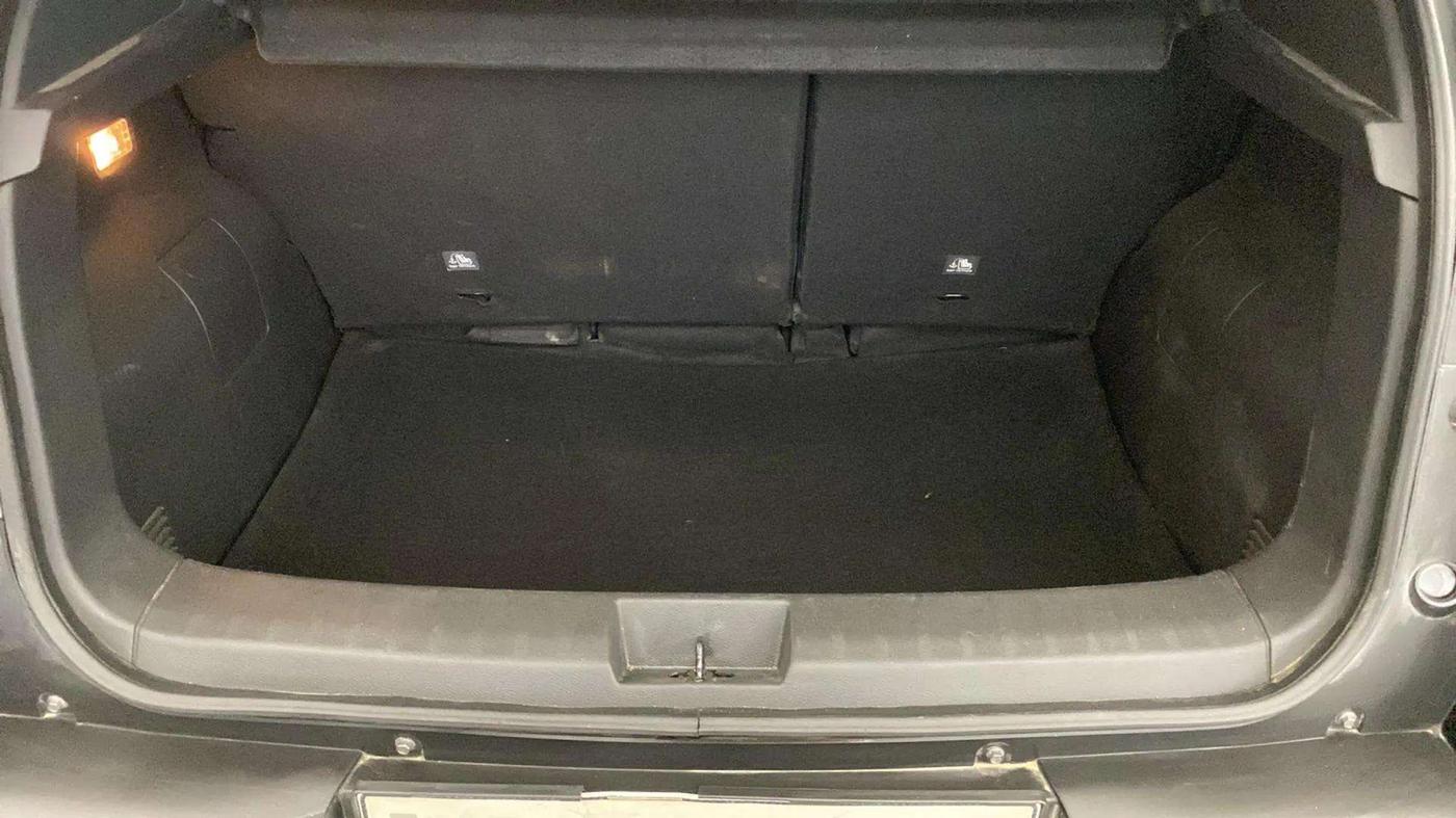 2021 Nissan MAGNITE XV MT, Petrol, Manual, 33,636 km, Boot Inside