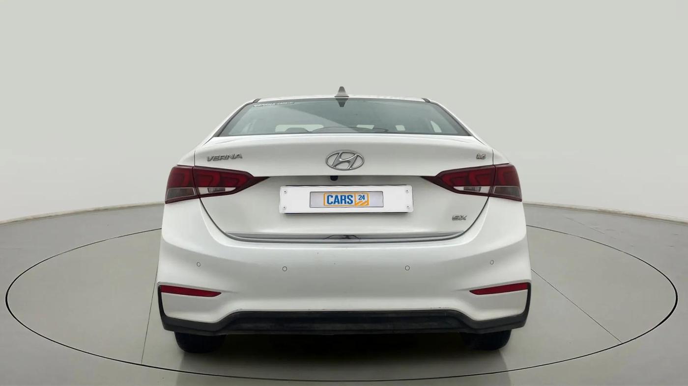 2019 Hyundai Verna 1.6 VTVT SX, Petrol, Manual, 38,781 km, Back/Rear