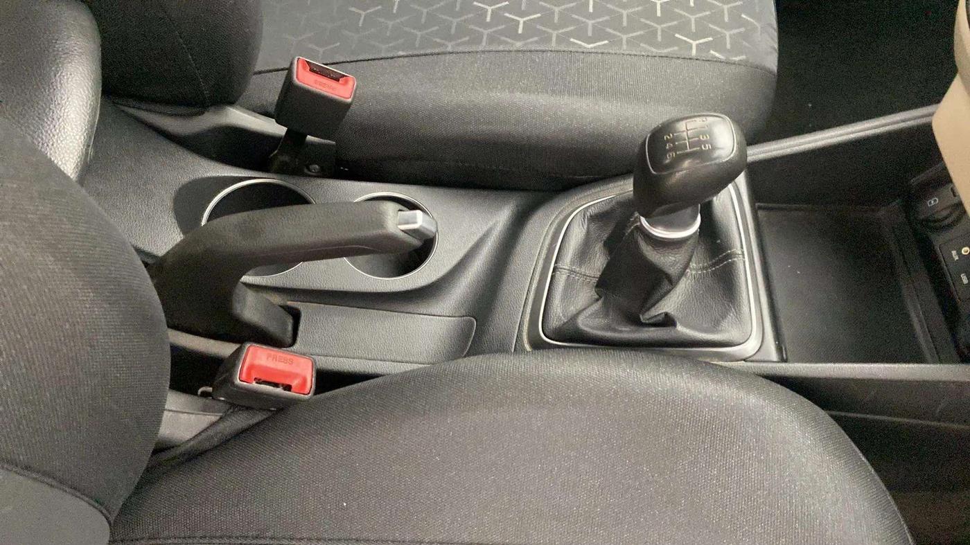 2019 Hyundai Verna 1.6 VTVT SX, Petrol, Manual, 38,781 km, Gear Lever