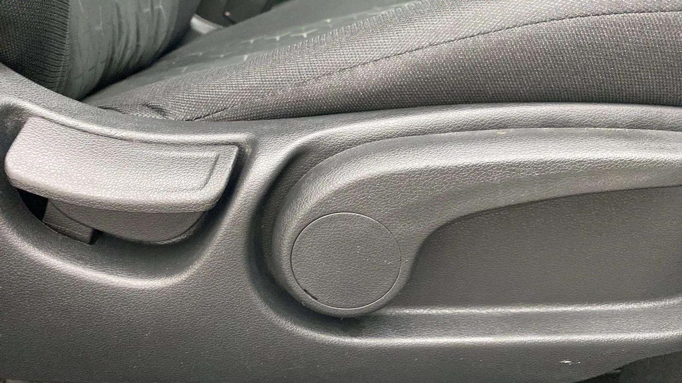 2019 Hyundai Verna 1.6 VTVT SX, Petrol, Manual, 38,781 km, Driver Side Adjustment Panel