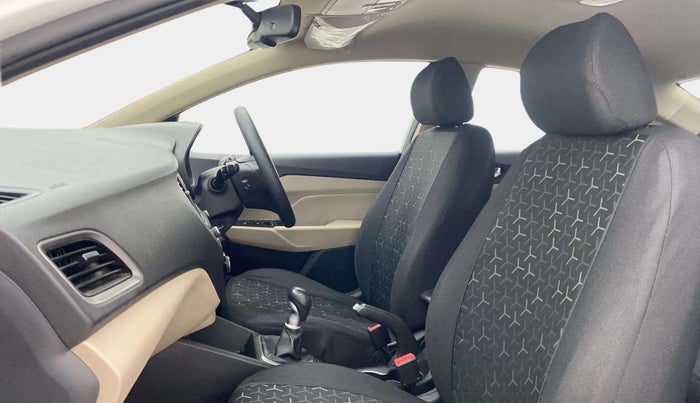 2019 Hyundai Verna 1.6 VTVT SX, Petrol, Manual, 38,781 km, Right Side Front Door Cabin