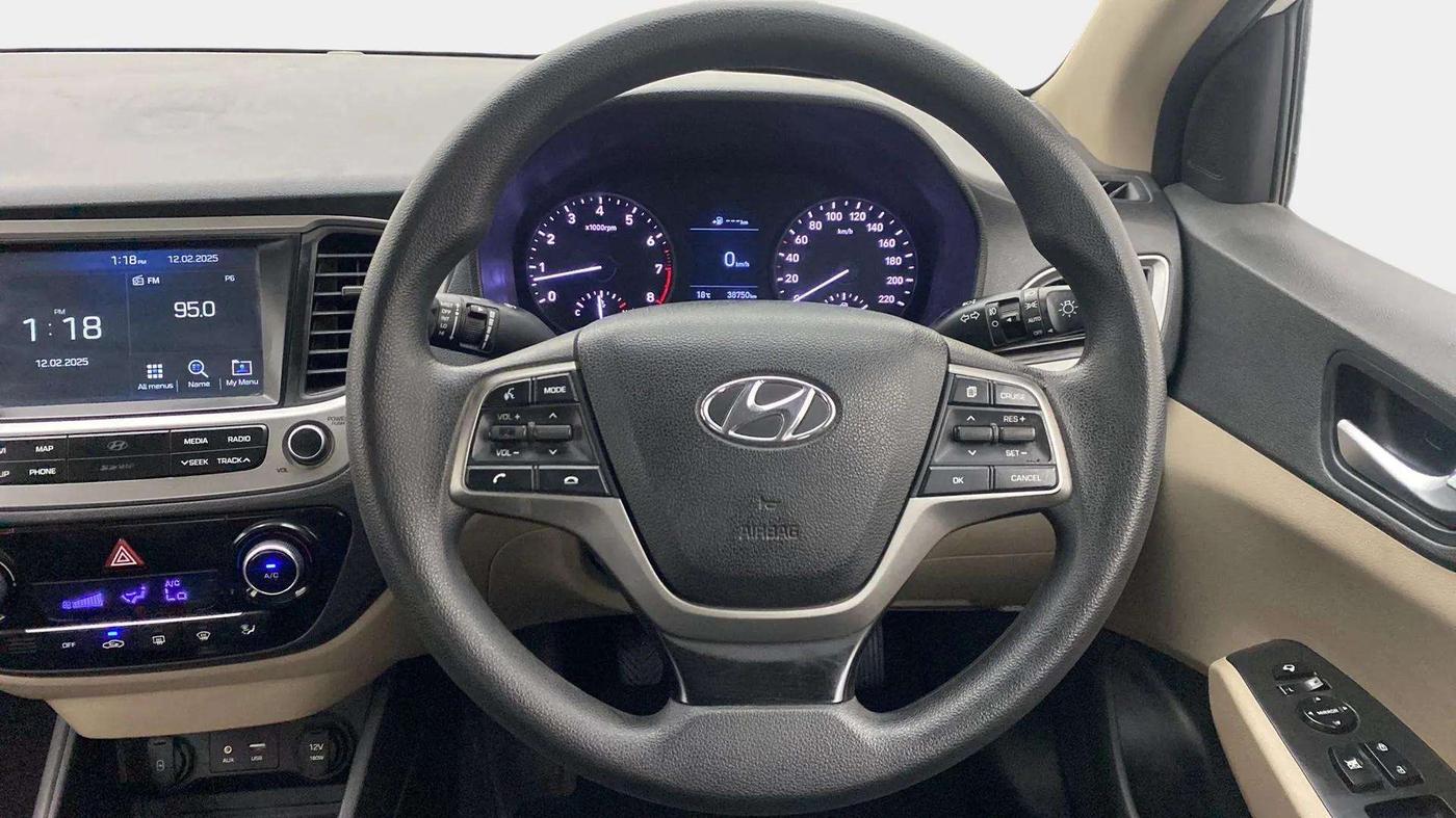 2019 Hyundai Verna 1.6 VTVT SX, Petrol, Manual, 38,781 km, Steering Wheel Close Up