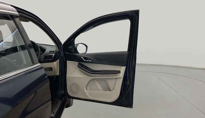 2022 Tata TIGOR XZ PLUS CNG, CNG, Manual, 38,785 km, RHS Front Door