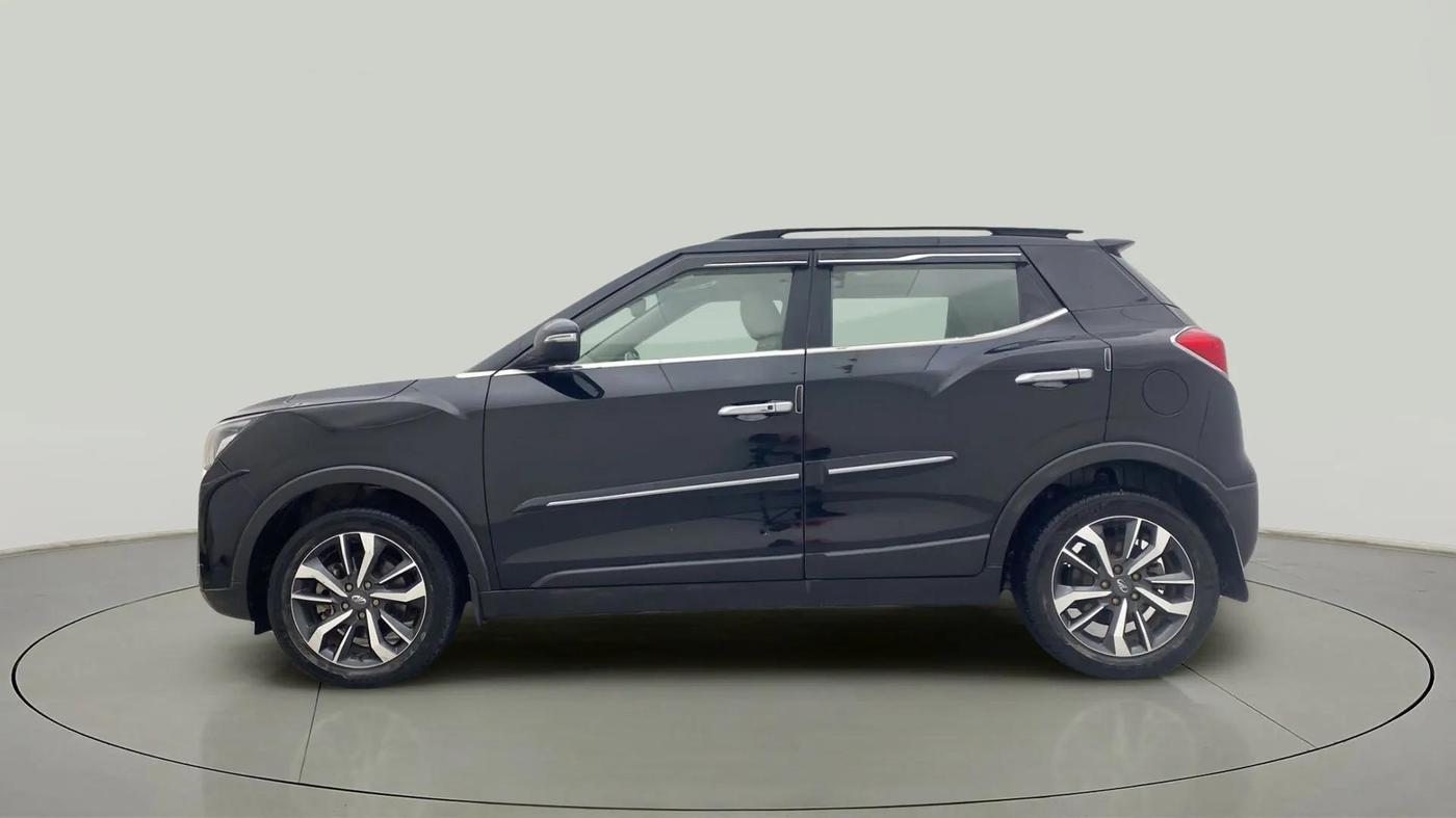 2021 Mahindra XUV300 W8 (O) 1.2 PETROL, Petrol, Manual, 40,158 km, Left Side