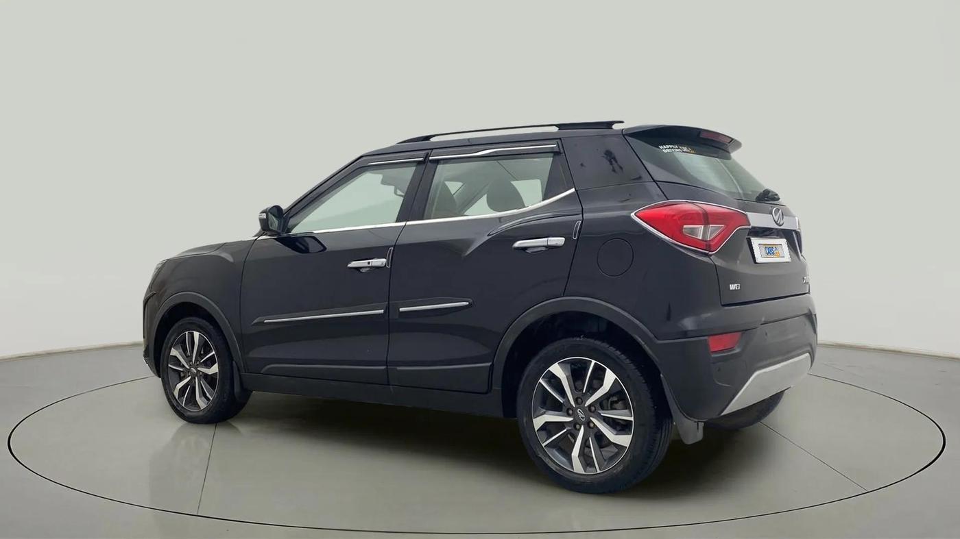 2021 Mahindra XUV300 W8 (O) 1.2 PETROL, Petrol, Manual, 40,158 km, Left Back Diagonal