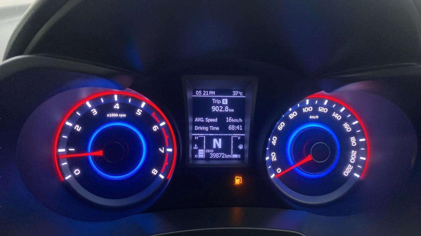 2021 Mahindra XUV300 W8 (O) 1.2 PETROL, Petrol, Manual, 40,158 km, Odometer Image