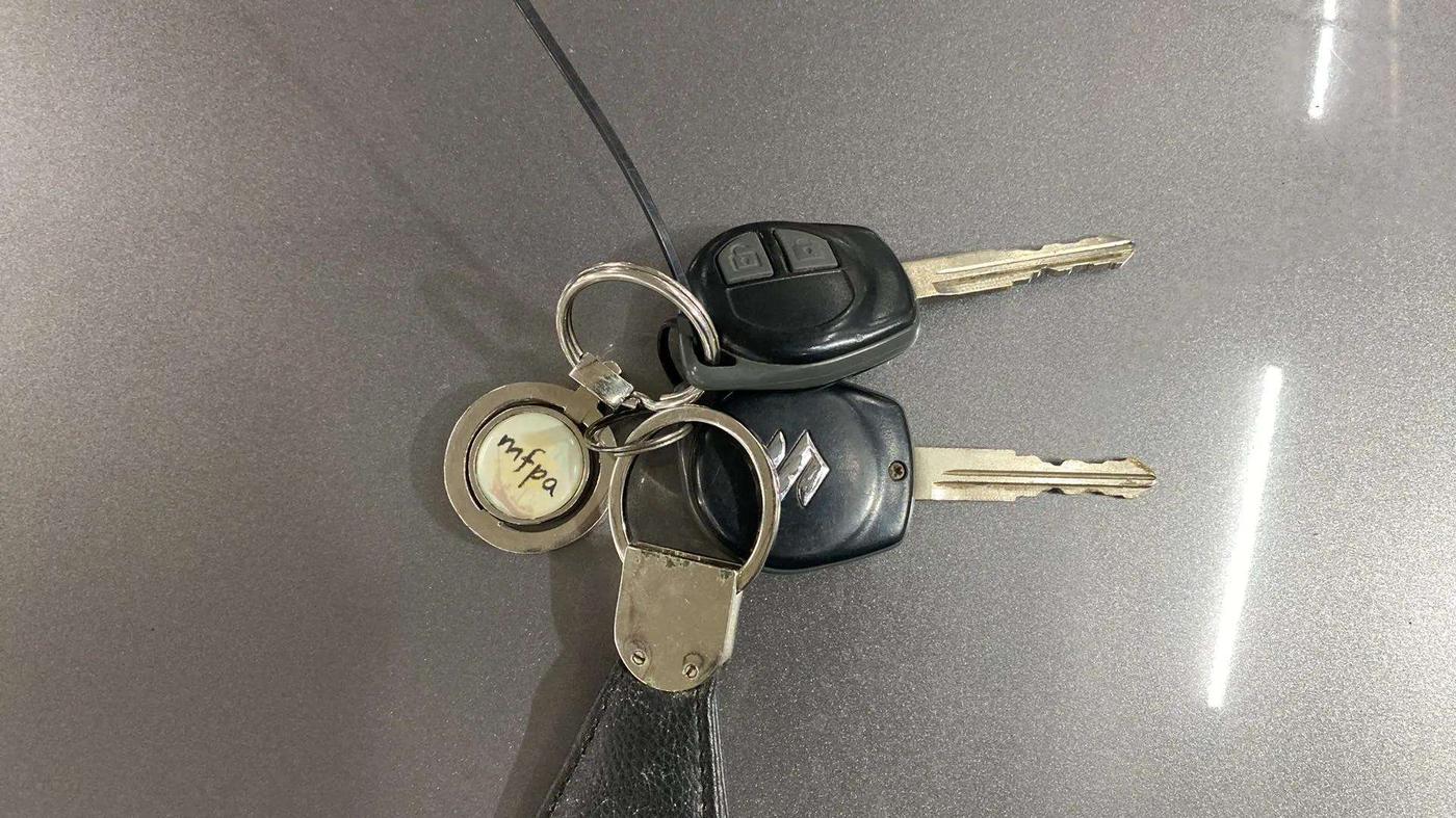 2014 Maruti Swift Dzire VXI, Petrol, Manual, 29,061 km, Key Close Up