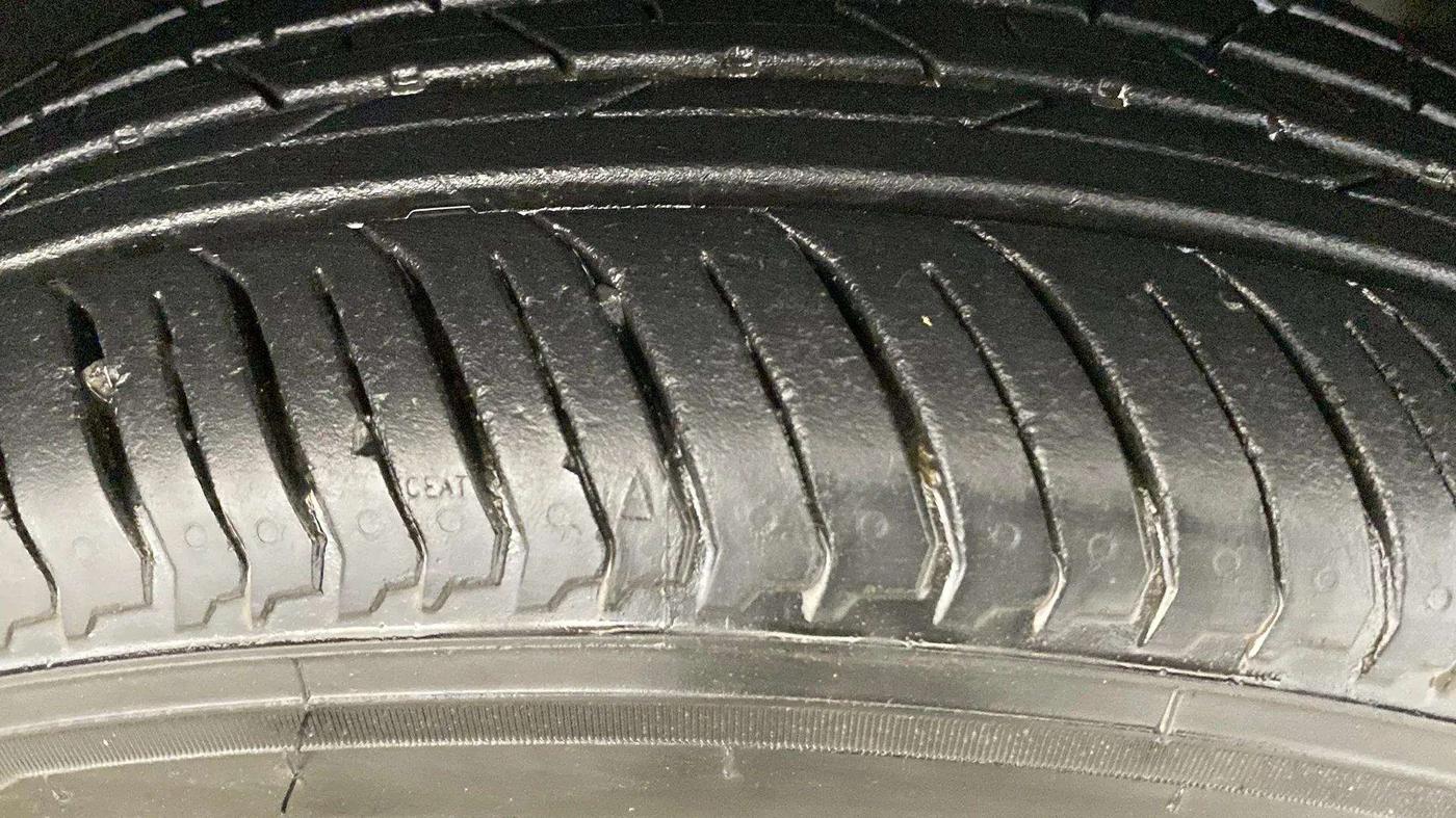 2022 Nissan MAGNITE XE, Petrol, Manual, 11,787 km, Right Front Tyre Tread