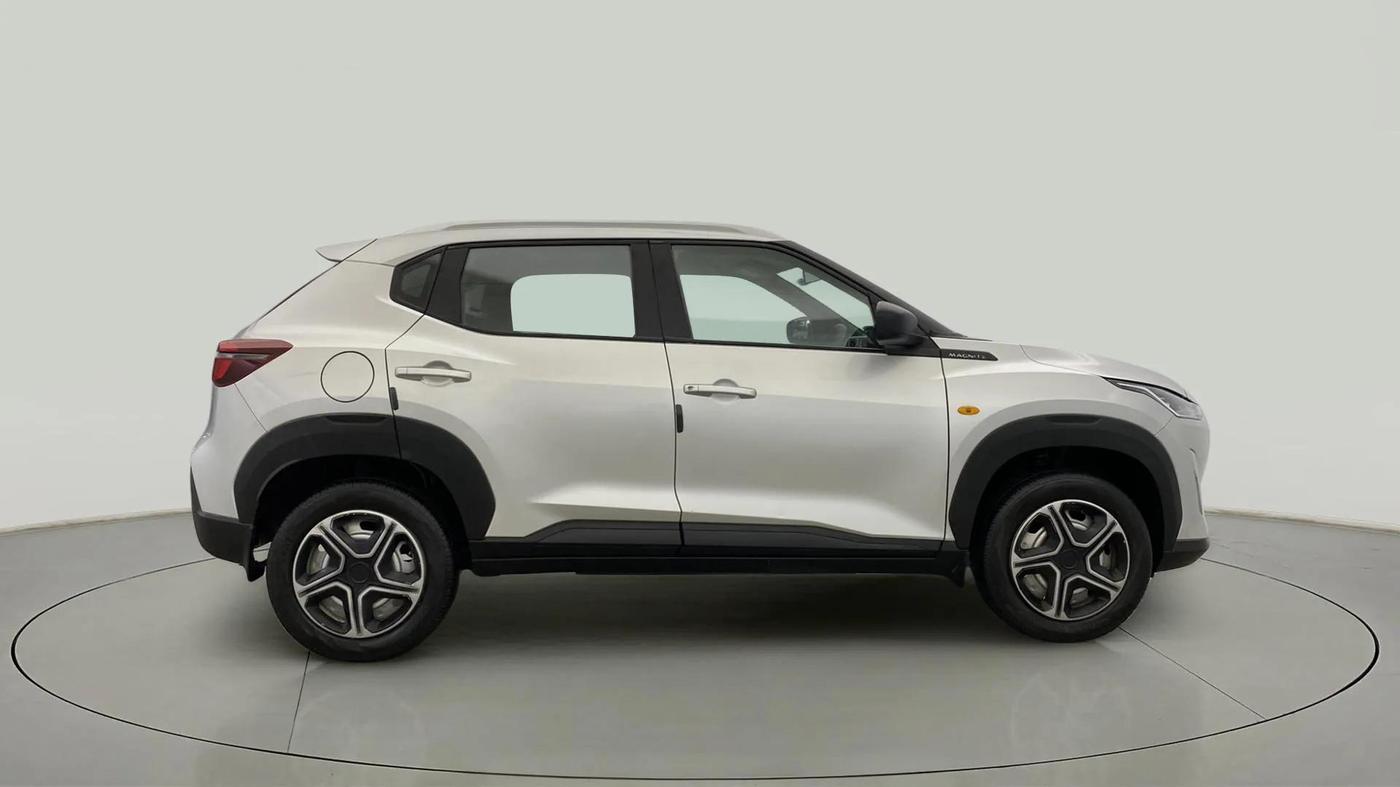 2022 Nissan MAGNITE XE, Petrol, Manual, 11,787 km, Right Side View