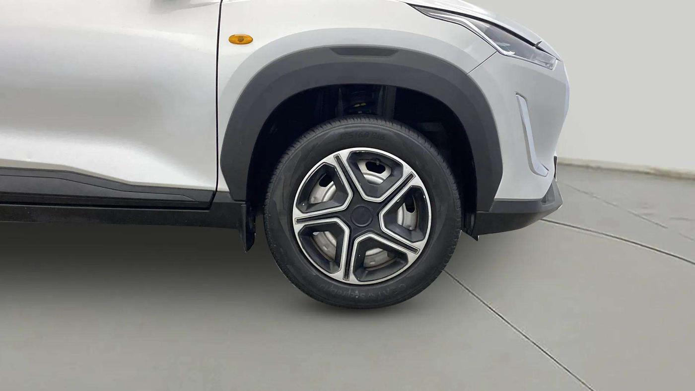 2022 Nissan MAGNITE XE, Petrol, Manual, 11,787 km, Right Front Wheel