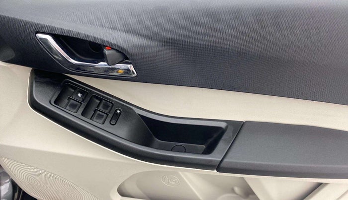 2024 Tata Tiago XZA PLUS PETROL, Petrol, Automatic, 6,629 km, Driver Side Door Panels Control