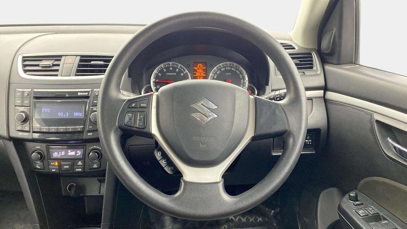 2017 Maruti Swift ZXI, Petrol, Manual, 58,327 km, Steering Wheel Close Up