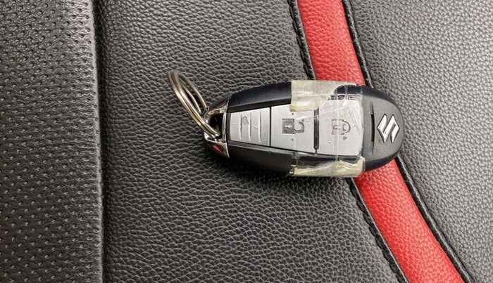 2017 Maruti Swift ZXI, Petrol, Manual, 58,233 km, Key Close Up