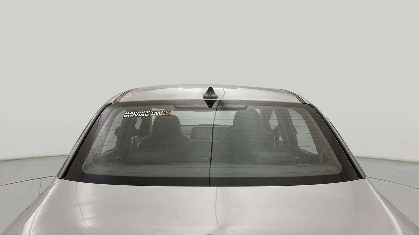 2020 Hyundai AURA SX 1.2, Petrol, Manual, 50,564 km, Rear Windshield