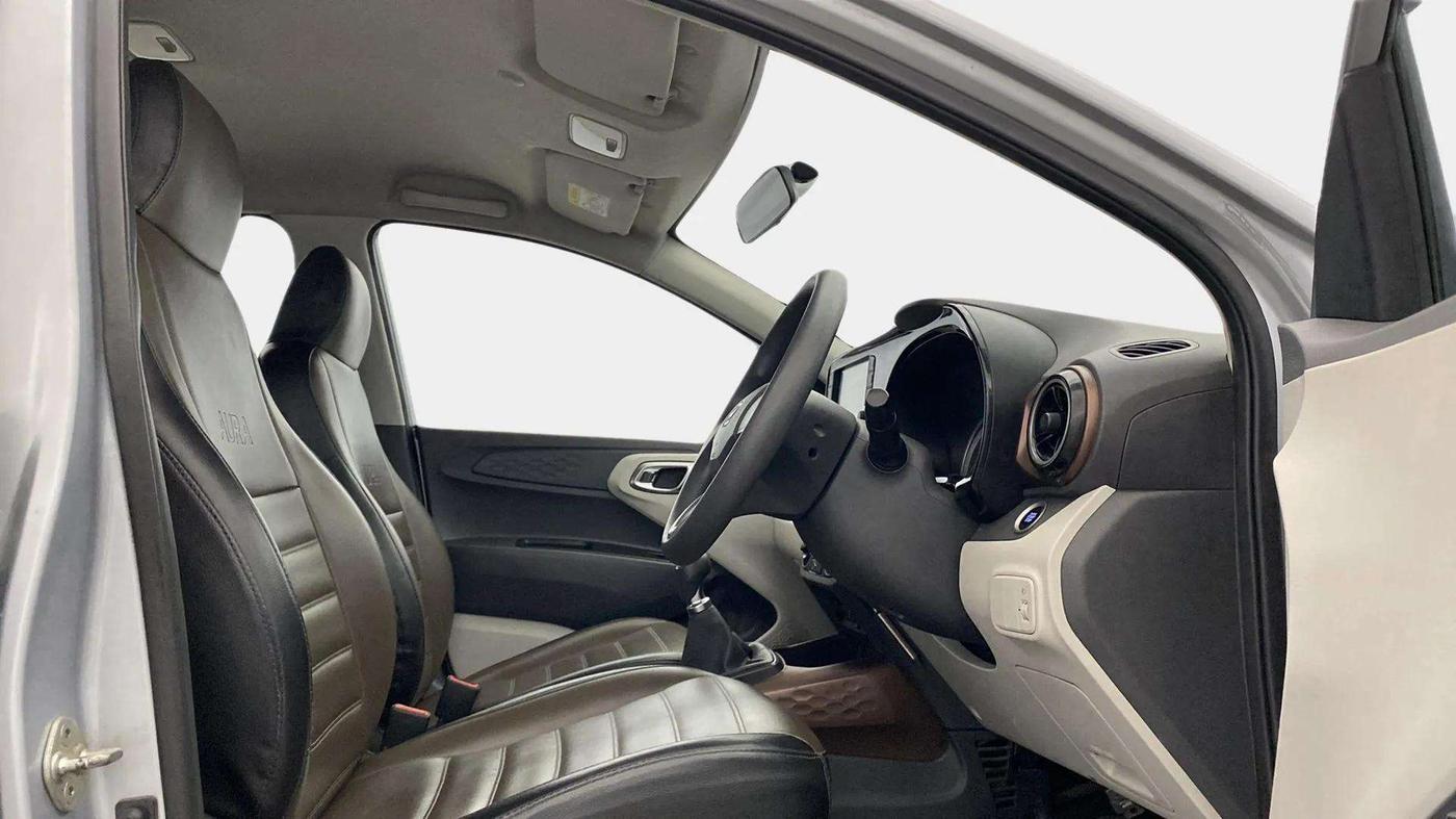 2020 Hyundai AURA SX 1.2, Petrol, Manual, 50,564 km, Right Side Front Door Cabin