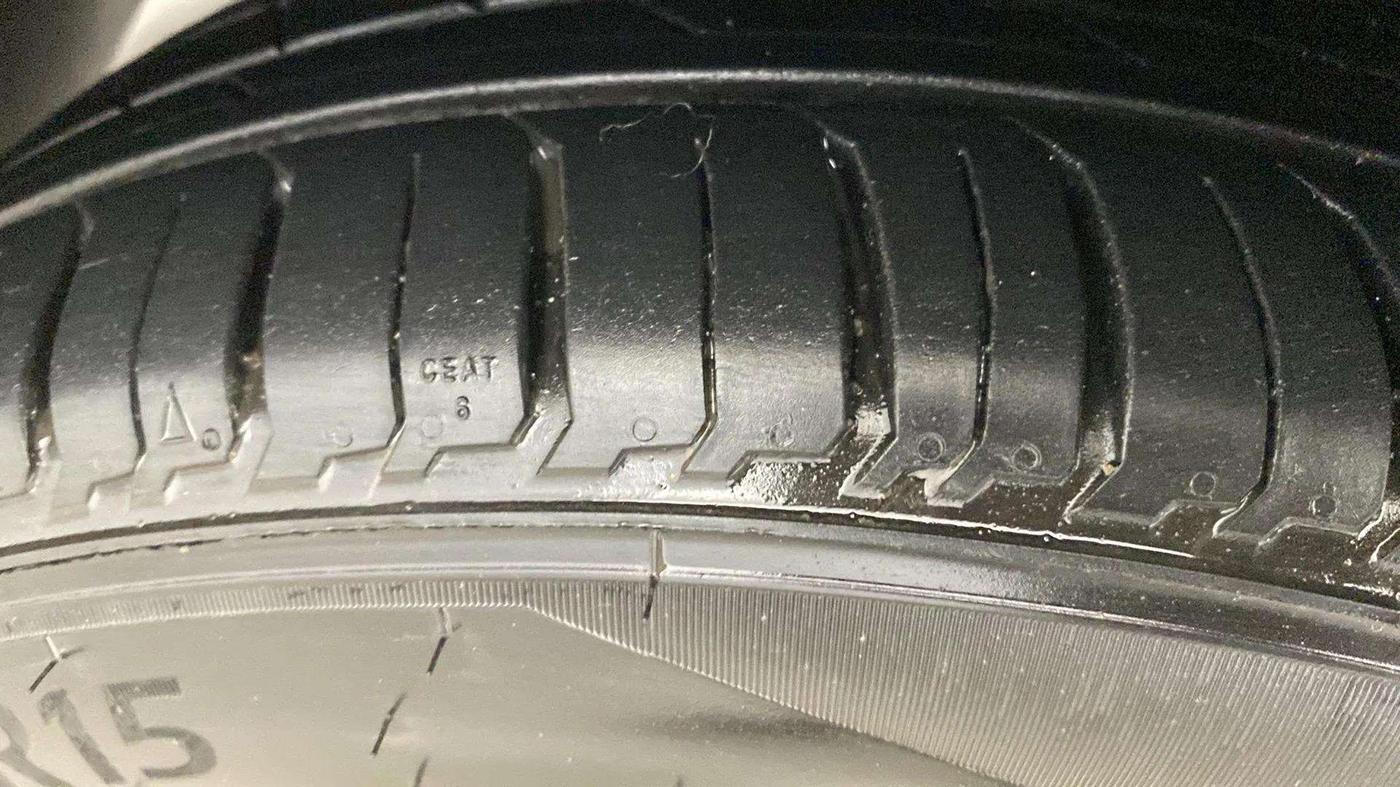2020 Hyundai AURA SX 1.2, Petrol, Manual, 50,564 km, Left Rear Tyre Tread